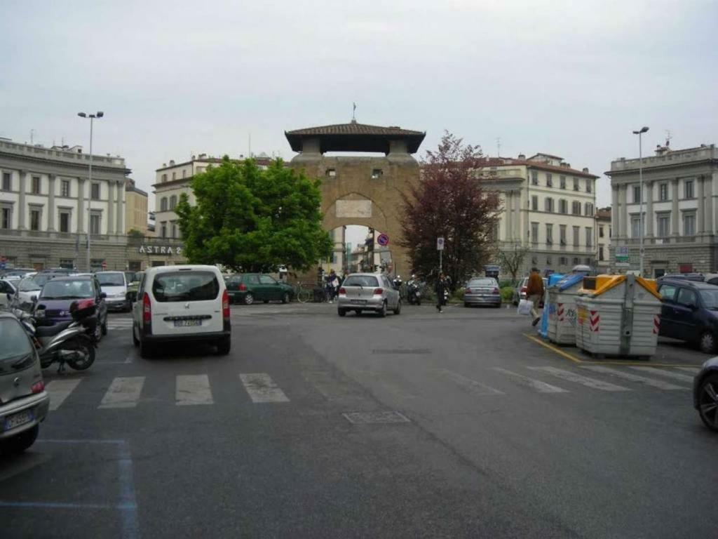 Appartamento Luna 36 In Centro A Firenze Luaran gambar