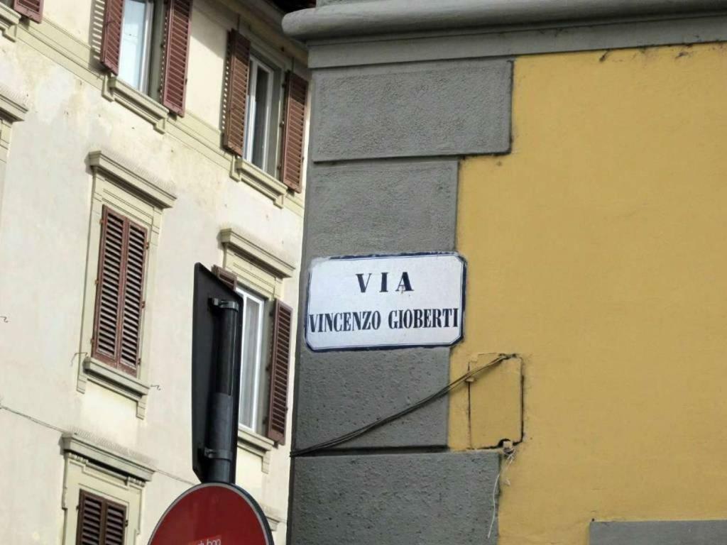 Appartamento Luna 36 In Centro A Firenze Luaran gambar
