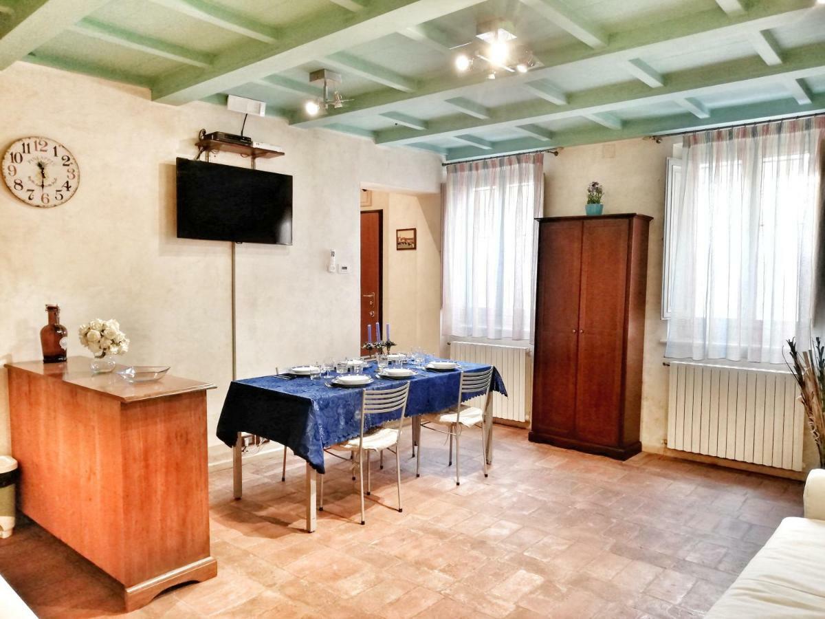 Appartamento Luna 36 In Centro A Firenze Luaran gambar